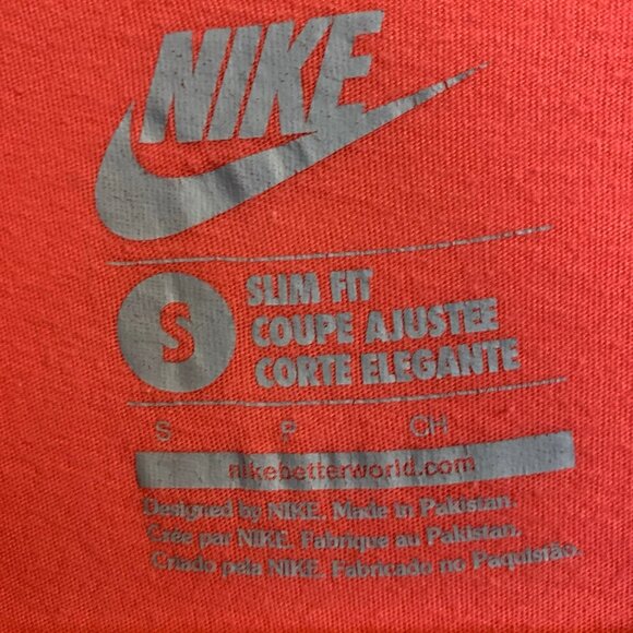 NIKE T-Shirt Women's Slim Fit Size Small Coral Graphic Top - Picture 6 of 7